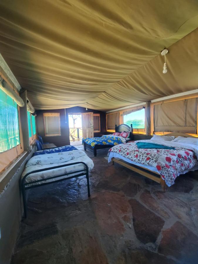 Semadep Safari Camp Bed & Breakfast Sekenani Екстериор снимка